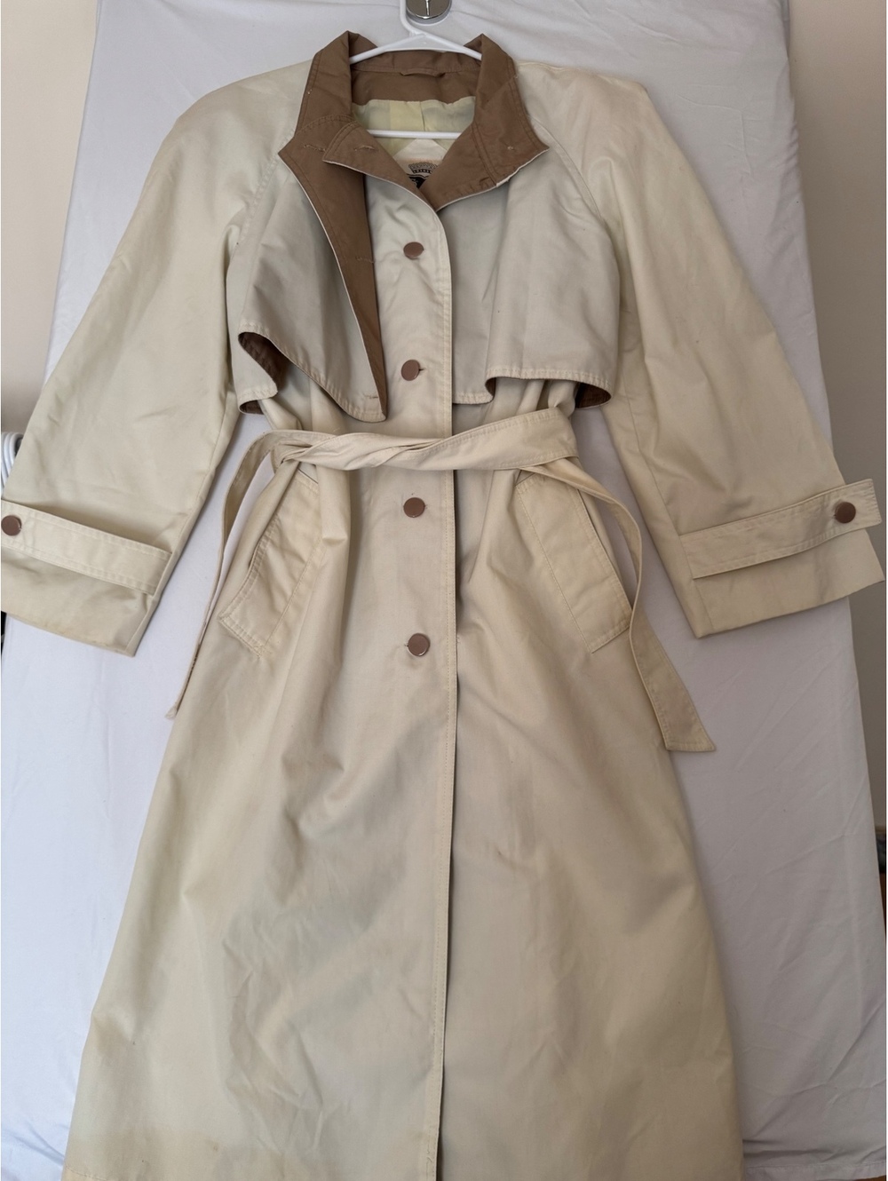 Vintage Saxton Hall 90s two tone cream and tan trench coat size 10